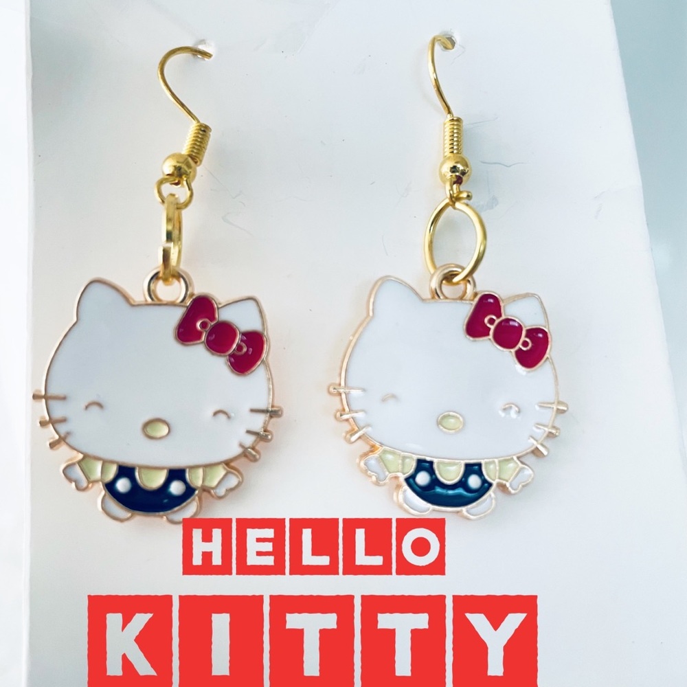Hello Kitty earrings super cute new